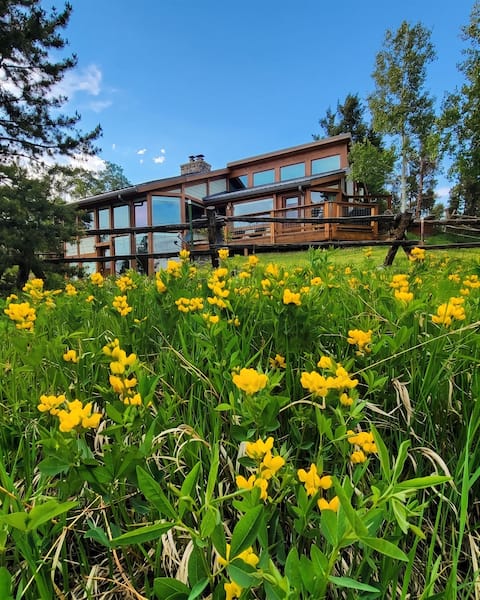 25mi Breck l Sauna l Views l Pizza Oven l King Bed