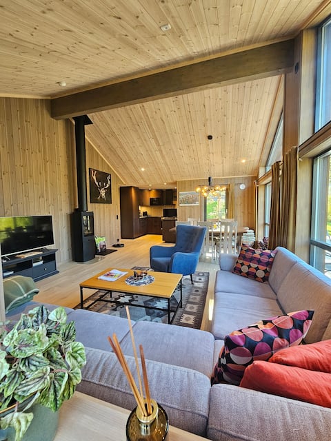 Top performing Airbnb: Tindebu - a cozy cottage at Sogn Ski Center in Luster