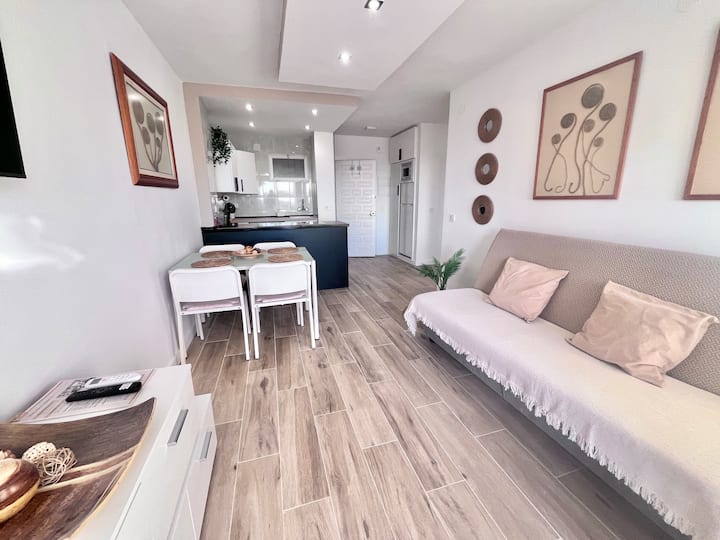 Jupiter · 1-bedroom Apartment With Sea Views - Alhaurín de la Torre