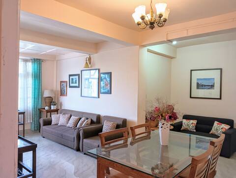 Two Bedrooms- Mountain View Apartment with Wi-Fi