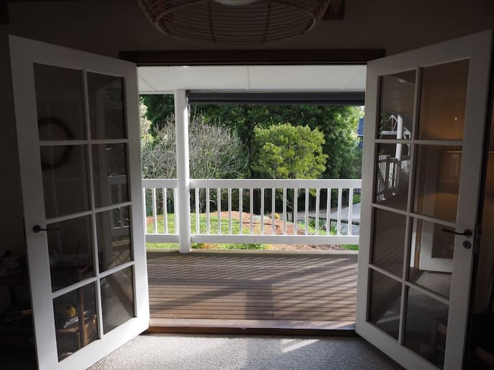 Bridgewater Retreat:
Wattle Tree Cottage - Hahndorf