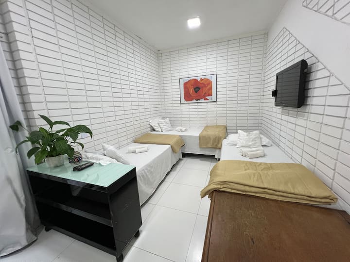 Ukiwa na televisheni ya kebo (Net)