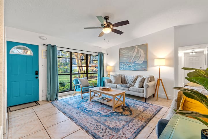 Ultimate Beach House 1-min To Private Beach - Cocoa Beach, FL