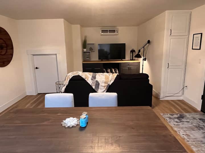 Sunset Retreat - Longview, WA