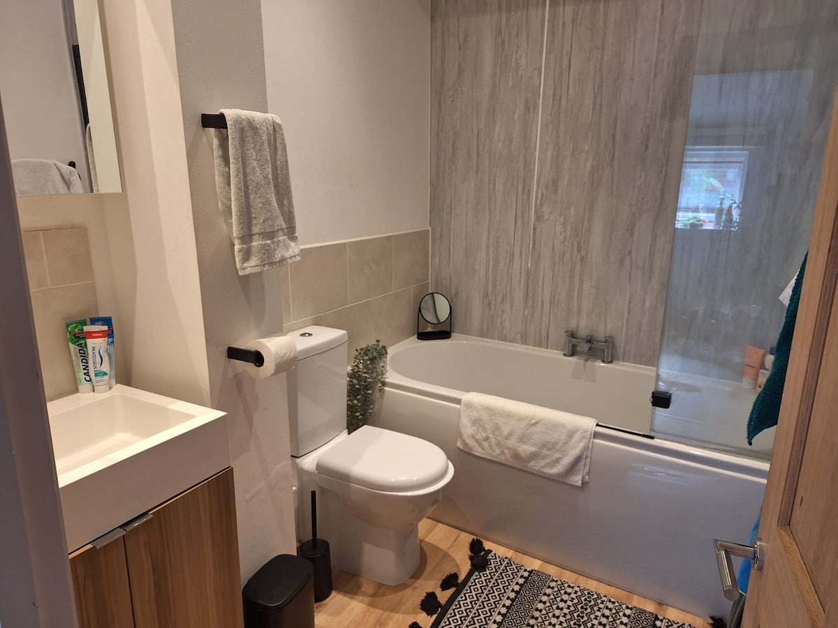 St Benedict's - Premium City Center Apartment