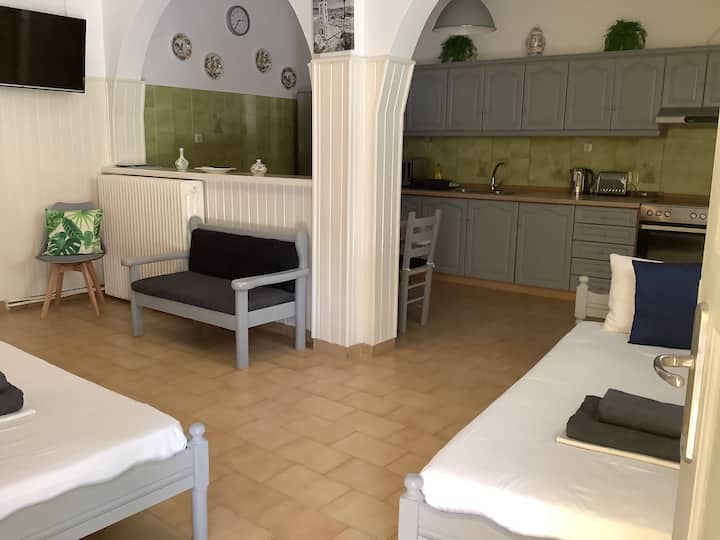2 Bedroom Apartment For 7 Private Garden -Village - Ios