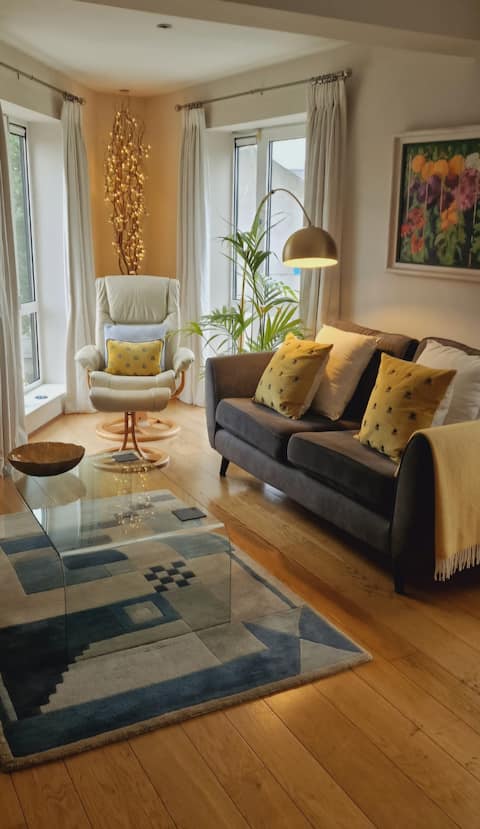 Top Airbnb: Dublin City Centre 24hr. Concierge, Incl. Parking. in South East Inner City