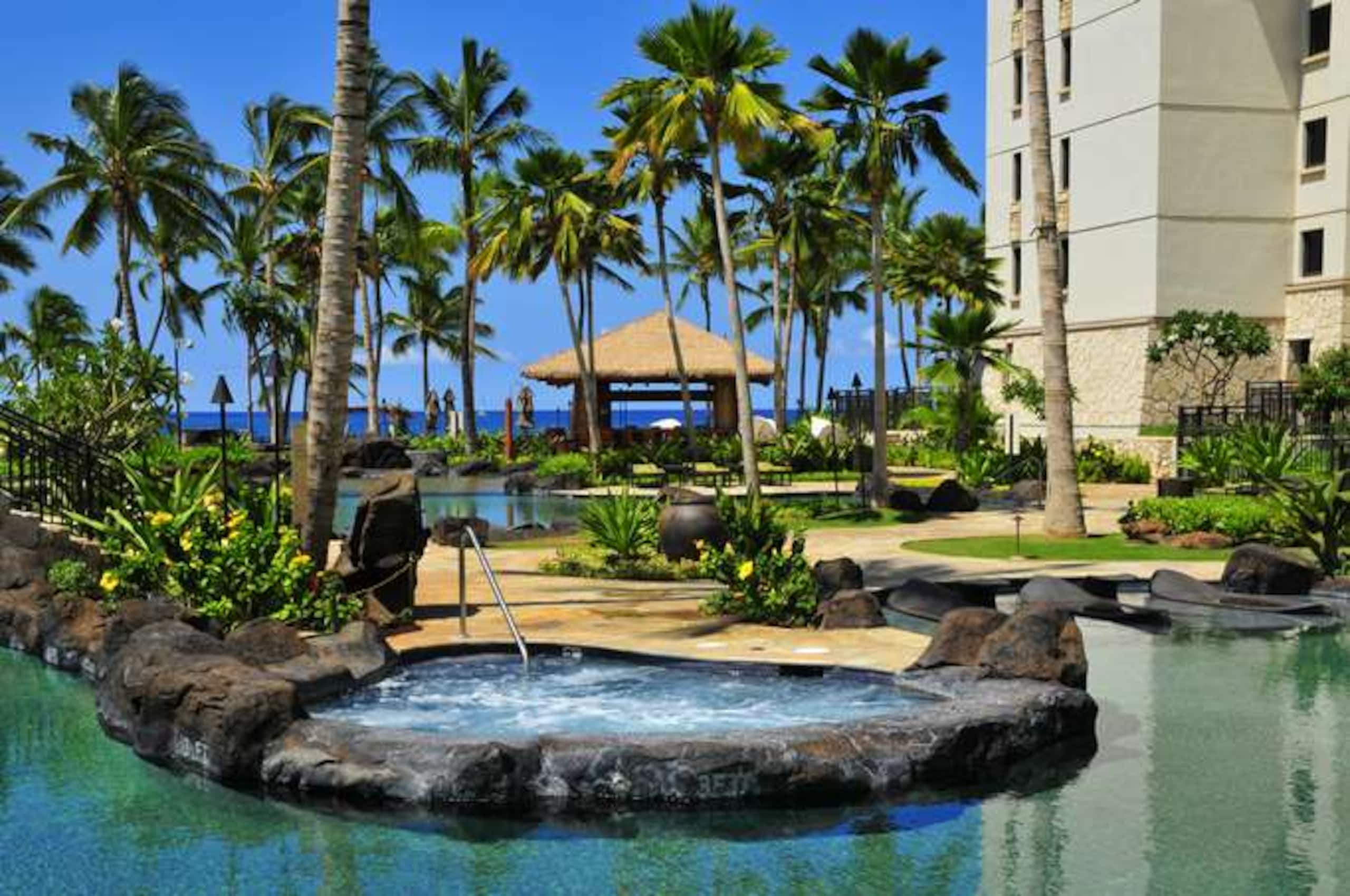 Condo in Honolulu County · ★4.97 · 2 bedrooms · 3 beds · 2 private baths - Image 11