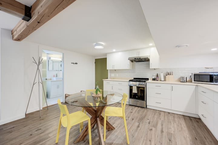 Studio Suite In Core Victoria - Oak Bay
