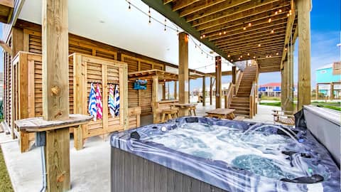 HOT TUB, Luxury, Arcade, Games, Pets & 5-Min Walk