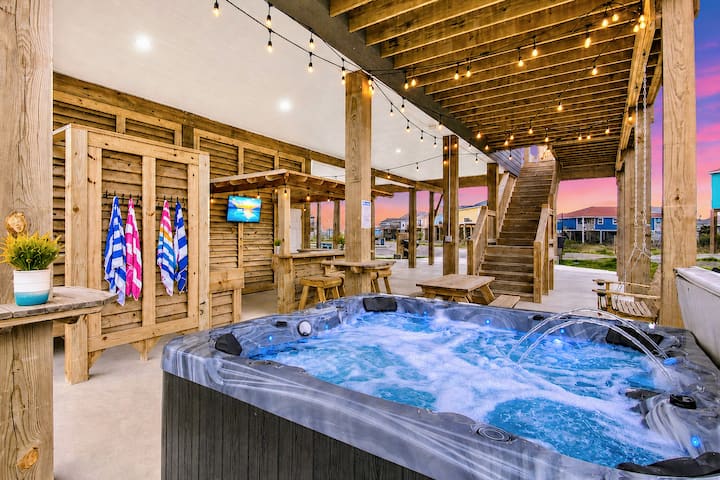 Hot Tub, Tiki Bar, Arcade, Pets & Walk to Beach