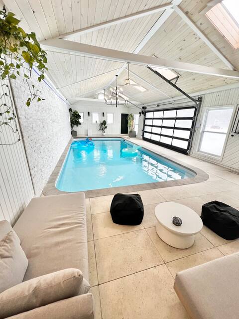 Luxury Family Home Indoor Pool Hot Tub Lake Access