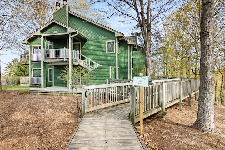 Crosswinds Getaway At Shanty Creek - Torch Lake, MI