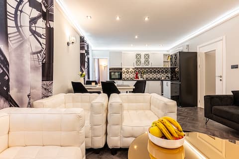 Boutique Apartment Stefanie * Top Centre* 3BR