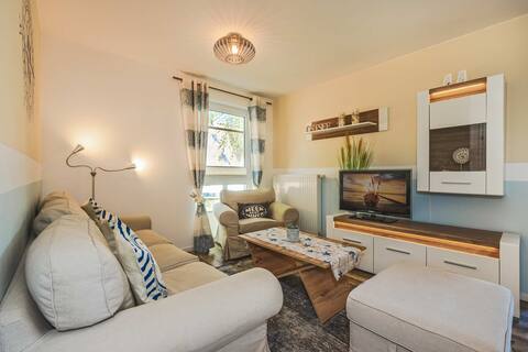 Top Airbnb: Inselzeit vacation apartment on 2 floors with beach corner in Loddin