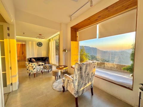 Lux 2BHK| 180°ValleyView |TheBluedoor| NearKasauli