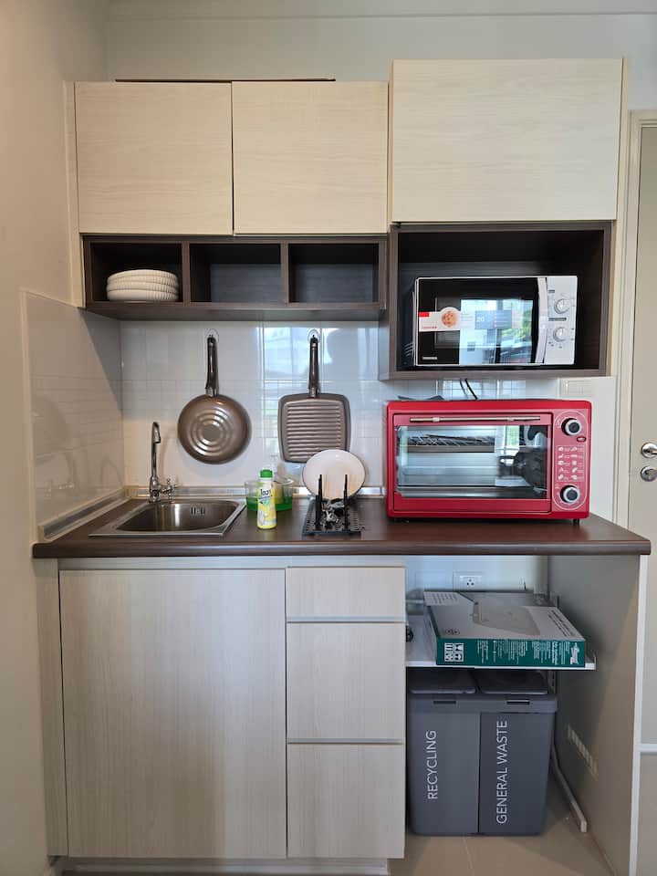 One-bedroom Apartment With Dedicated Workspace - Pattaya City