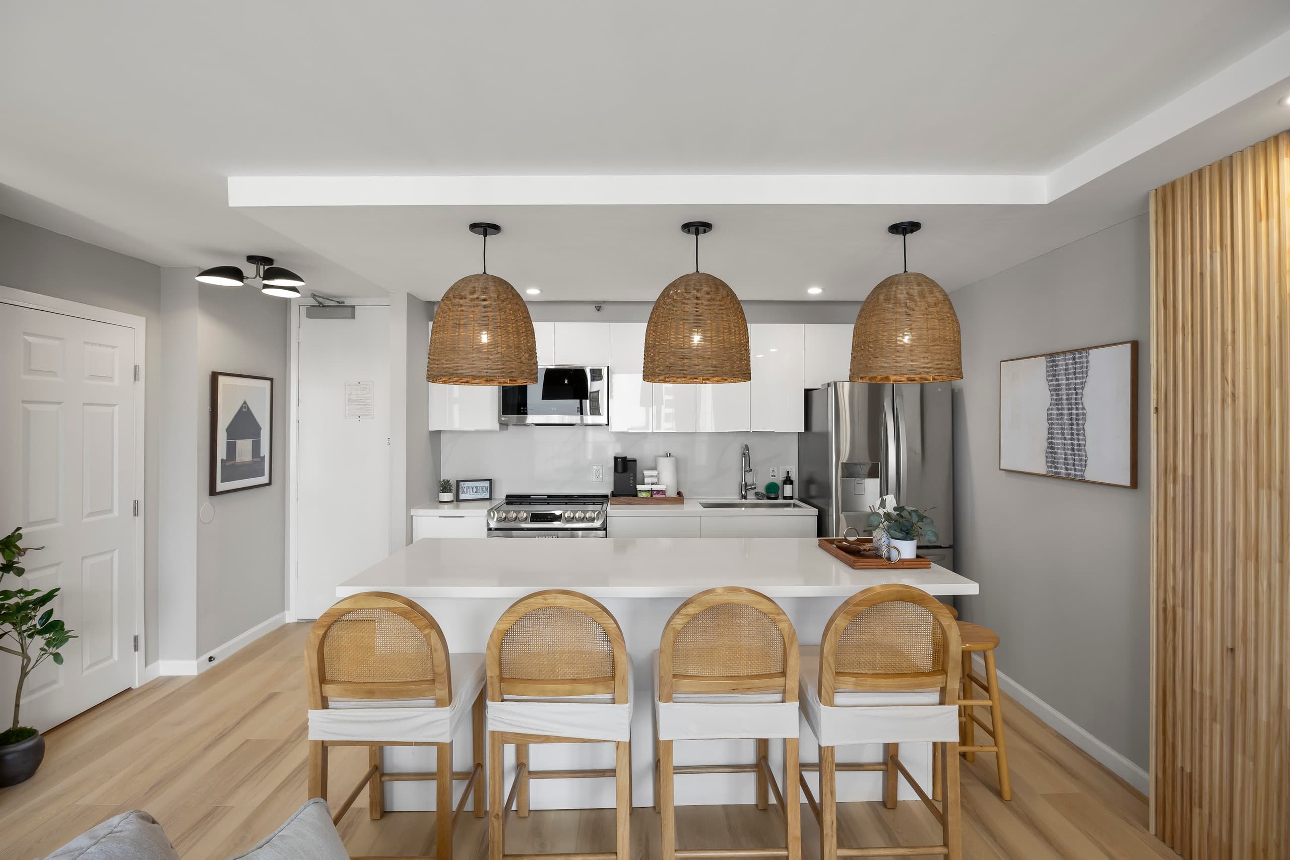 Condo in Honolulu · ★4.96 · 1 bedroom · 3 beds · 1 private bath - Image 15