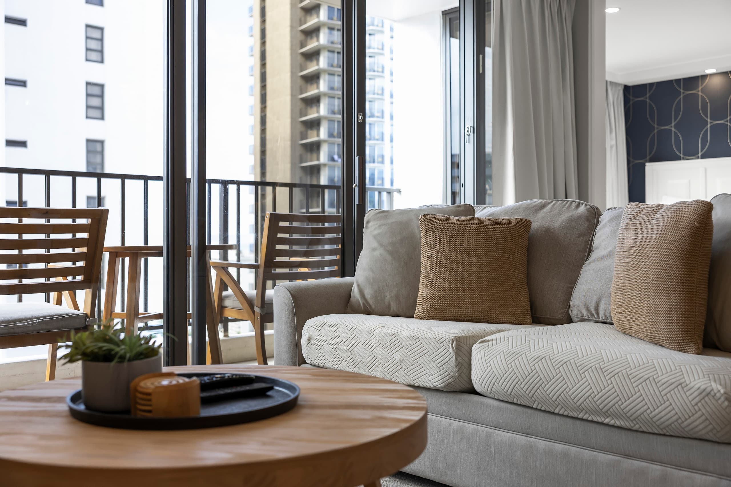 Condo in Honolulu · ★4.96 · 1 bedroom · 3 beds · 1 private bath - Image 13