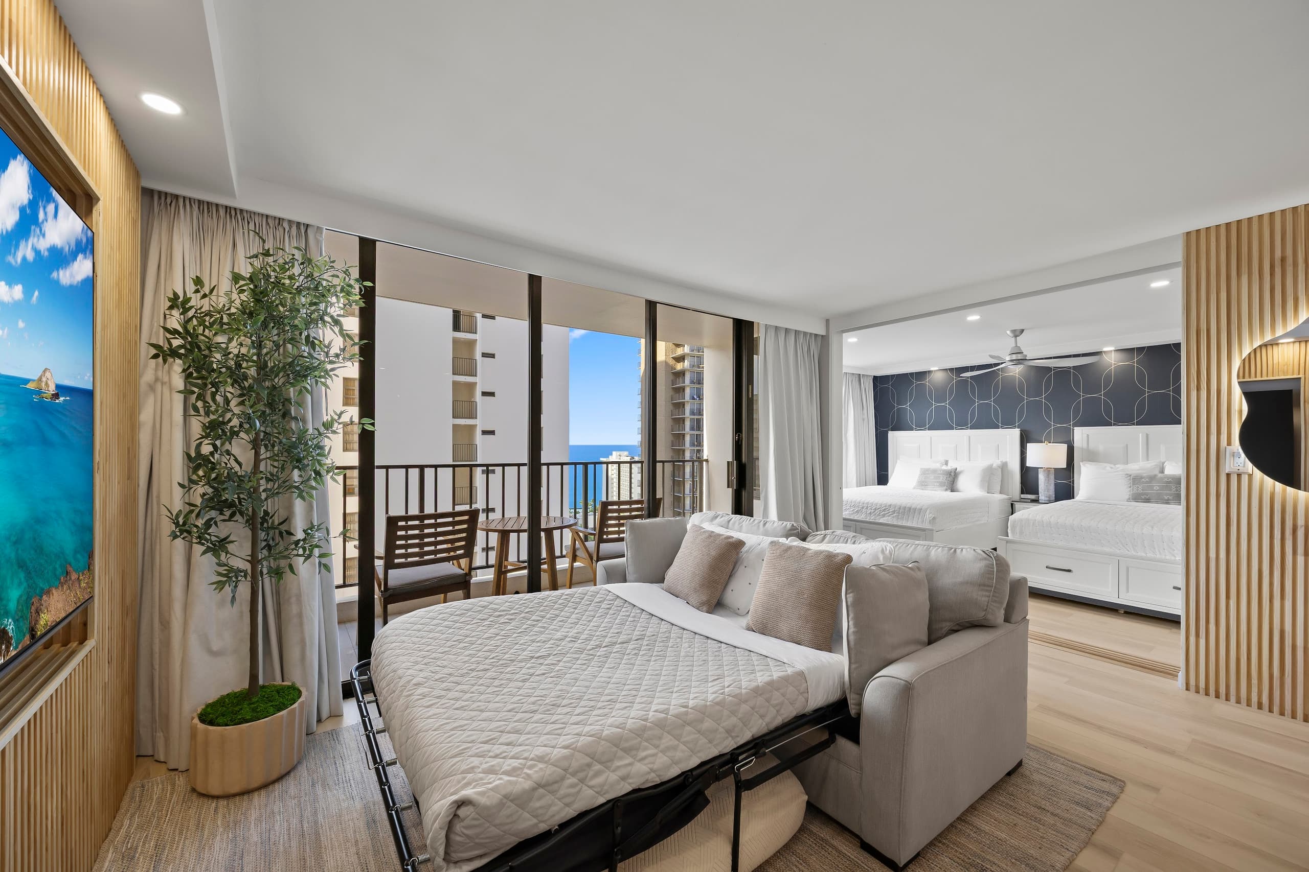 Condo in Honolulu · ★4.96 · 1 bedroom · 3 beds · 1 private bath - Image 6