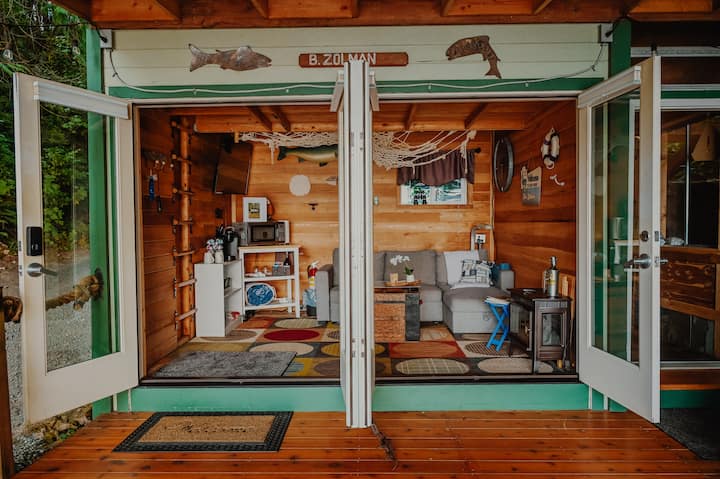 Waterfront Cabin On The Sound - Washington