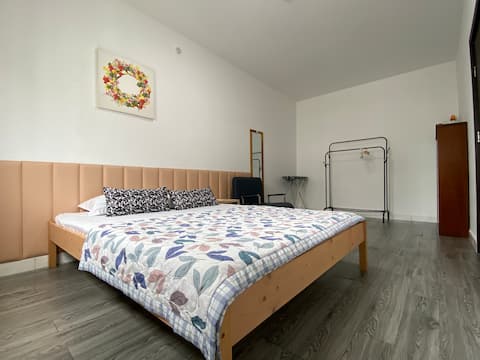 Modern 1 bedroom apartment - C' House