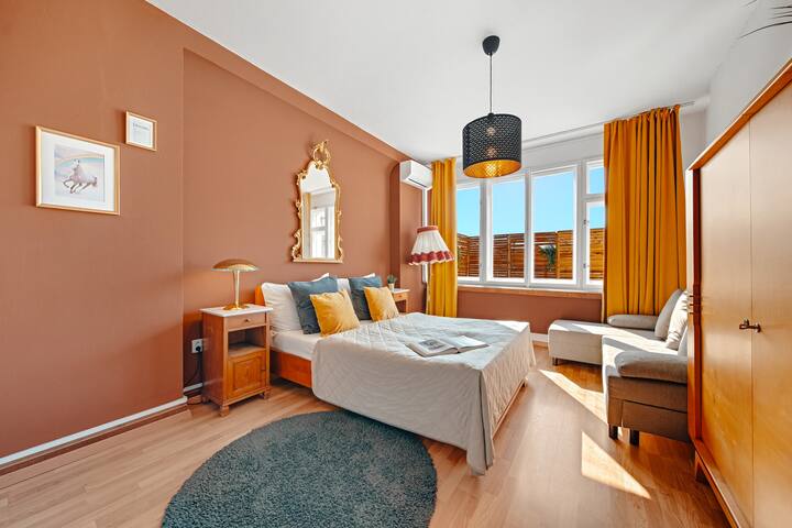 Riverside downtown rooftop Ap with terrace&view