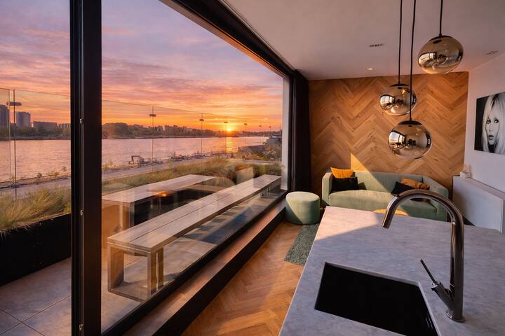 Sleep Inn Antwerp managed Airbnb listing 1