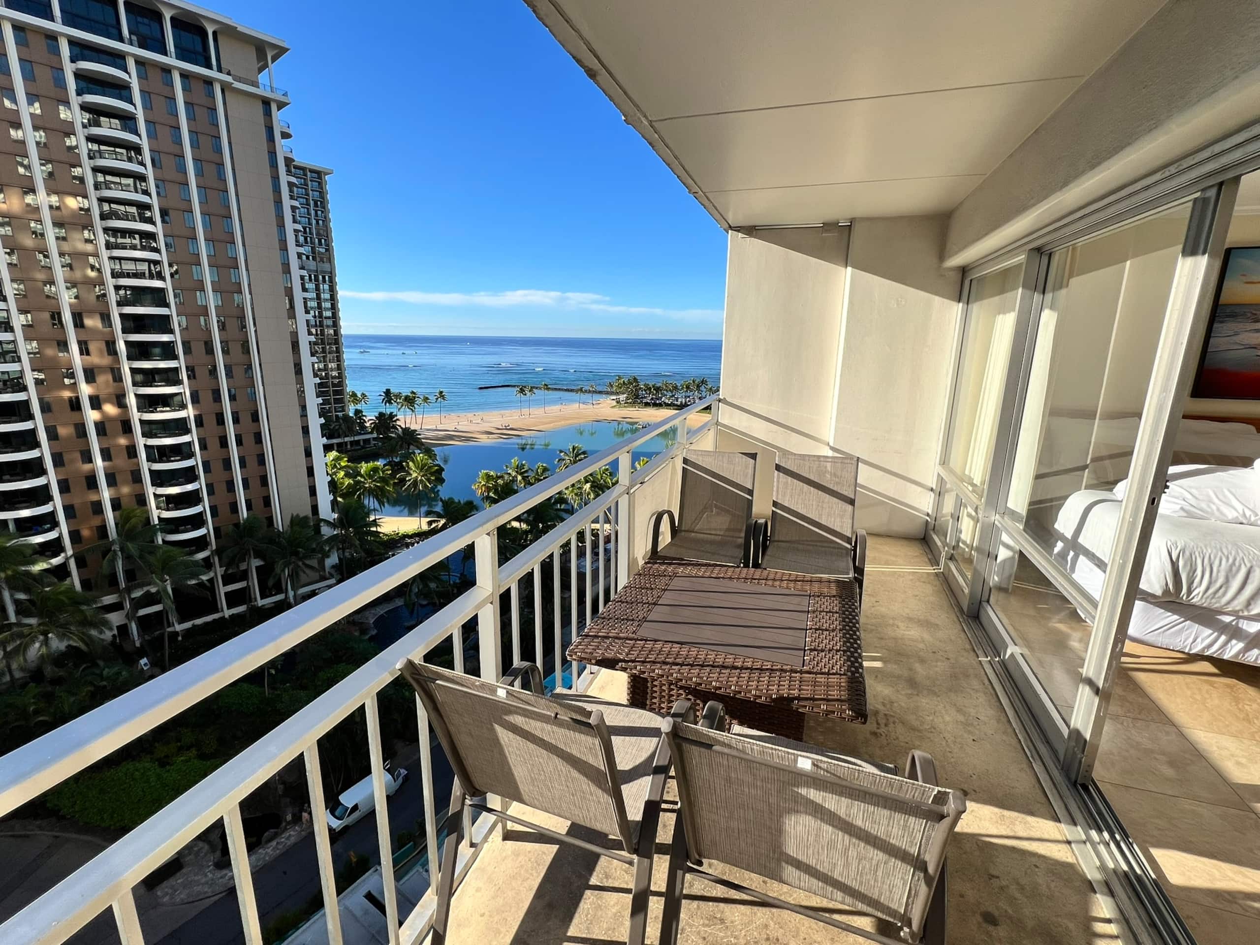 Condo in Honolulu · ★4.78 · Studio · 3 beds · 1 bath - Image 15