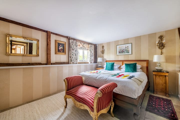 საძინებელი 1