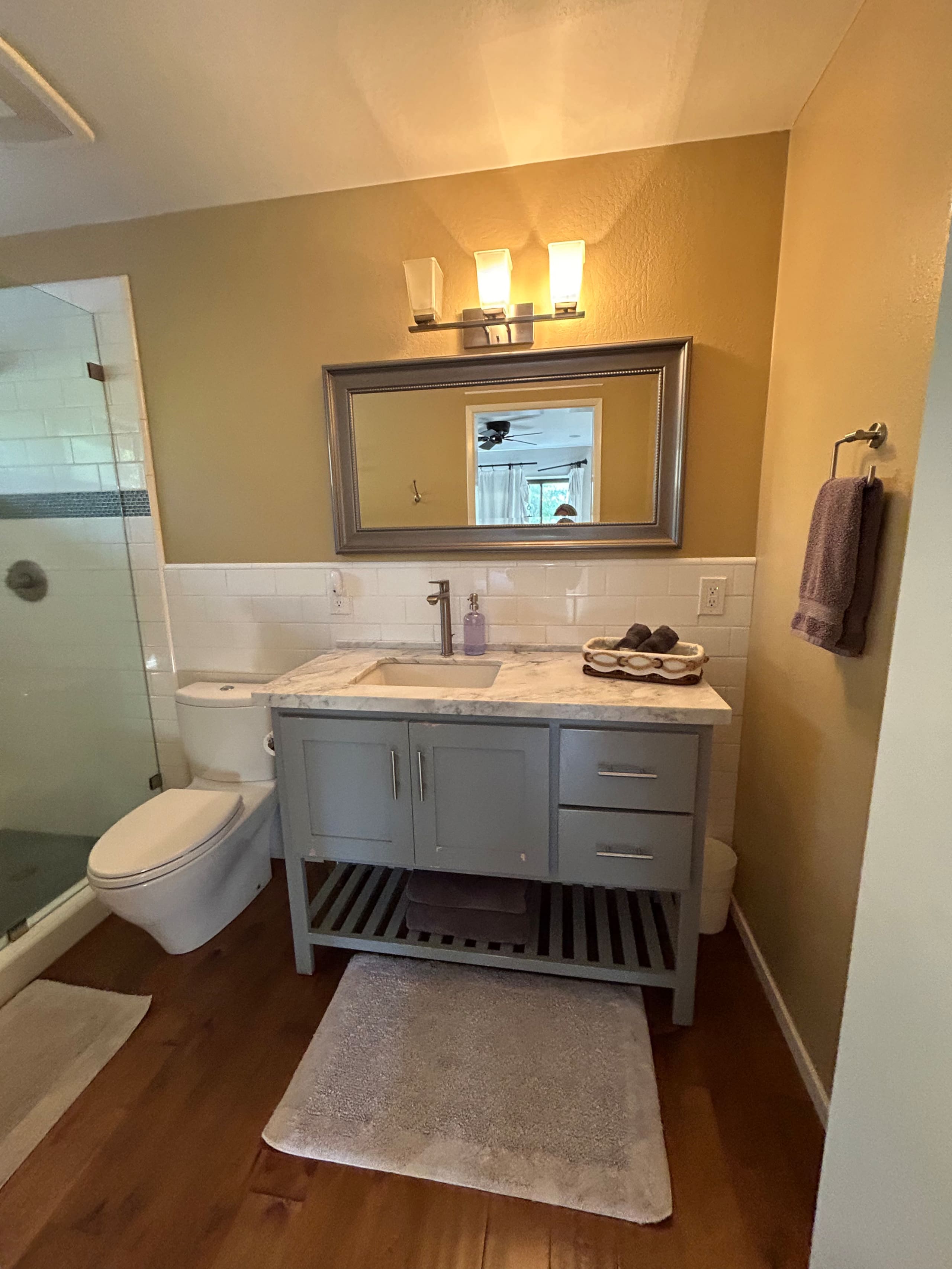 Newly Renovated Home with Huge Kitchen Island - Photo 17