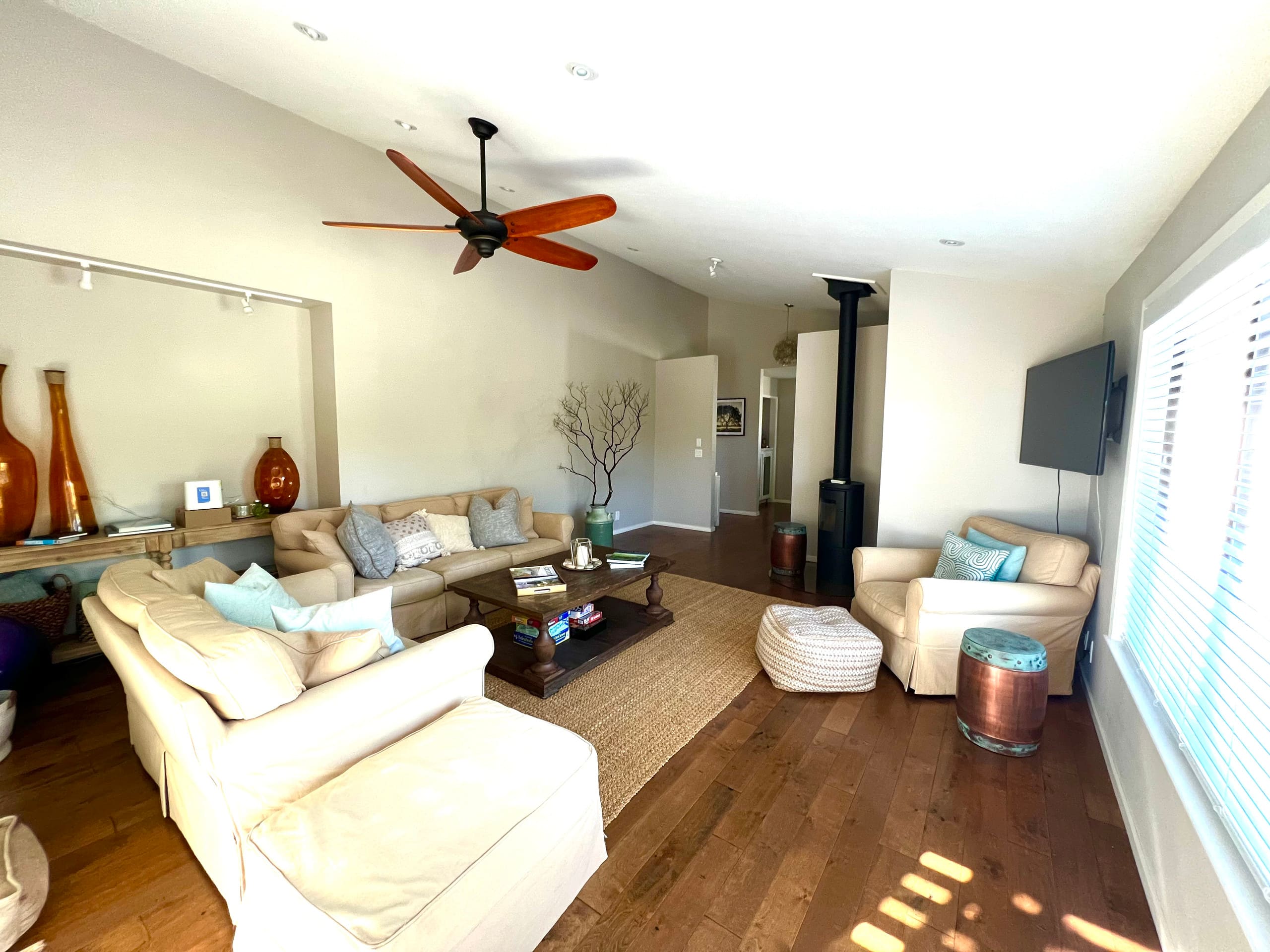 Newly Renovated Home with Huge Kitchen Island - Photo 11