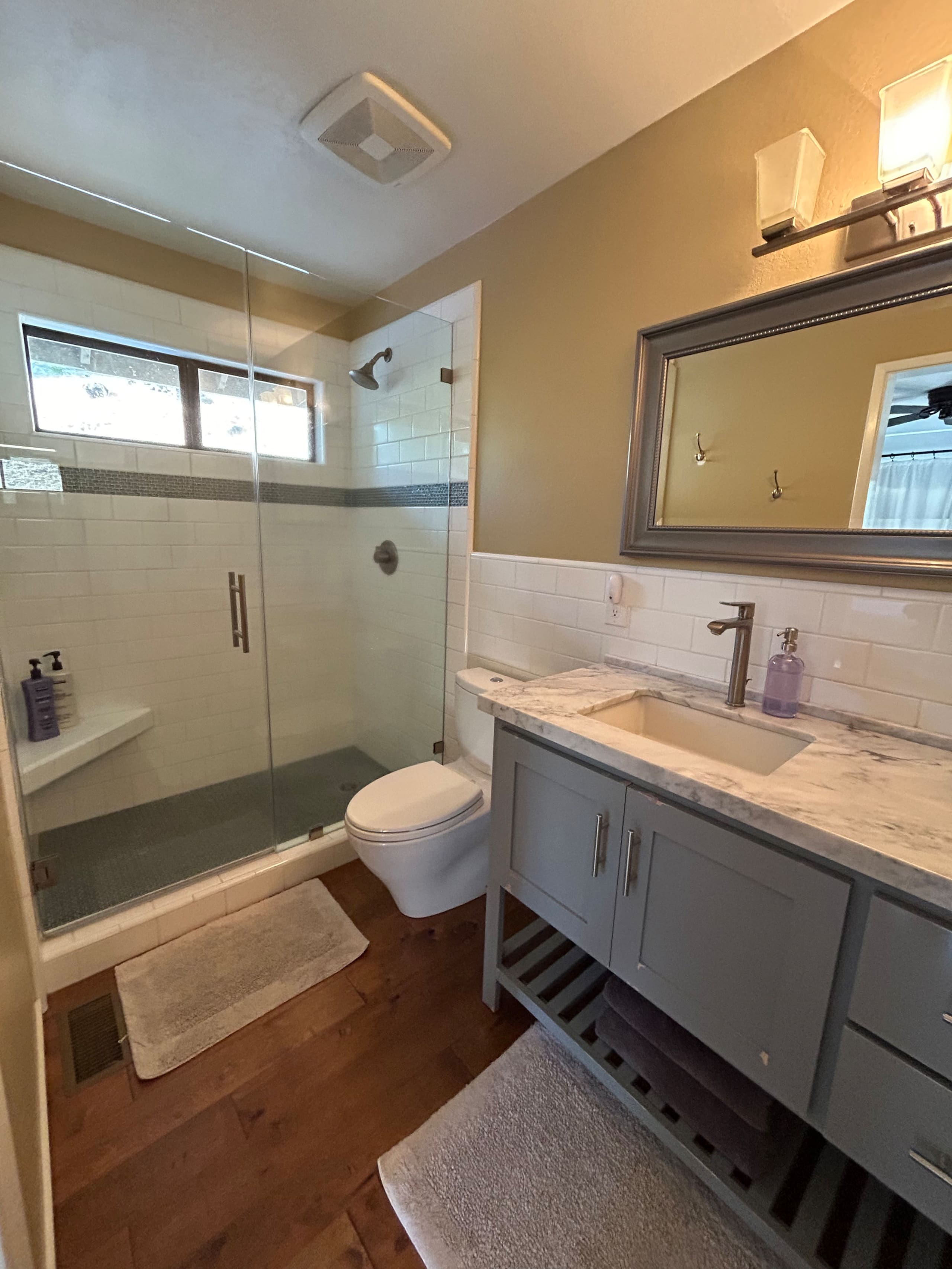 Newly Renovated Home with Huge Kitchen Island - Photo 16