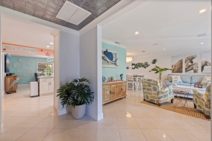 Waterfront With Dock, Heated Pool, Kayaks, Games - Indian Rocks Beach, FL