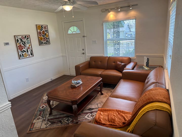 Cozy Spot In Cowtown - Lake Worth, TX