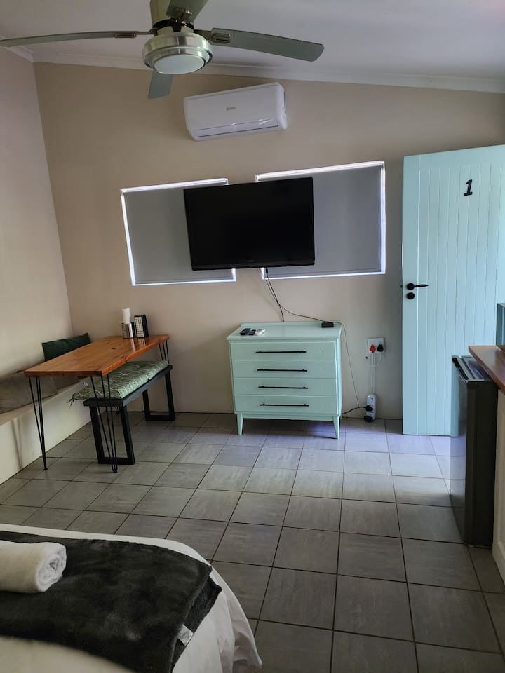 Modern Air-conditioned Guest Suite In Durban North - Durban North