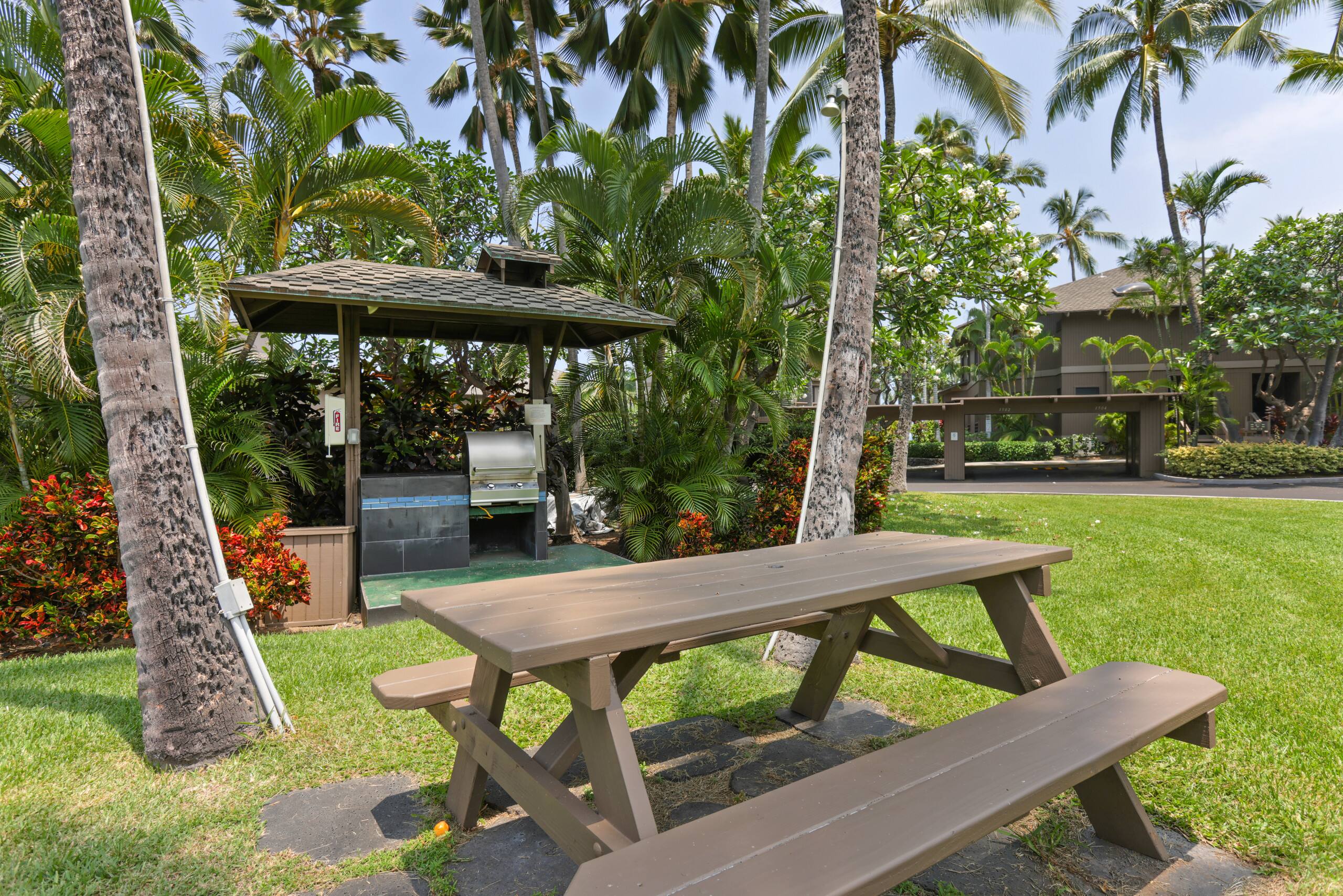 Kanaloa at Kona Partial Ocean View 2BD/2BA - Image 24