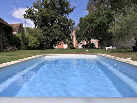 Château de Montchevreau, 21 guests, pool, and park