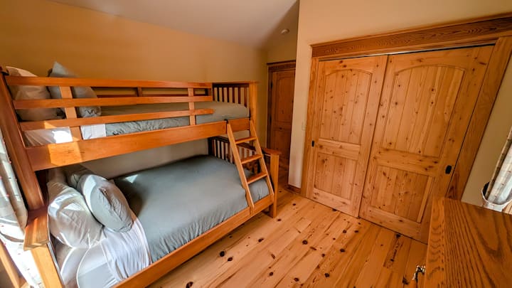 Cabin Bedroom #2