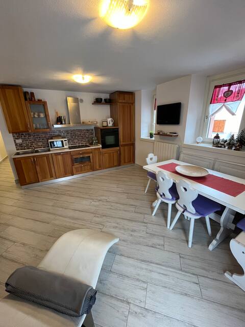 Three-room apartment with a view of the ski slopes