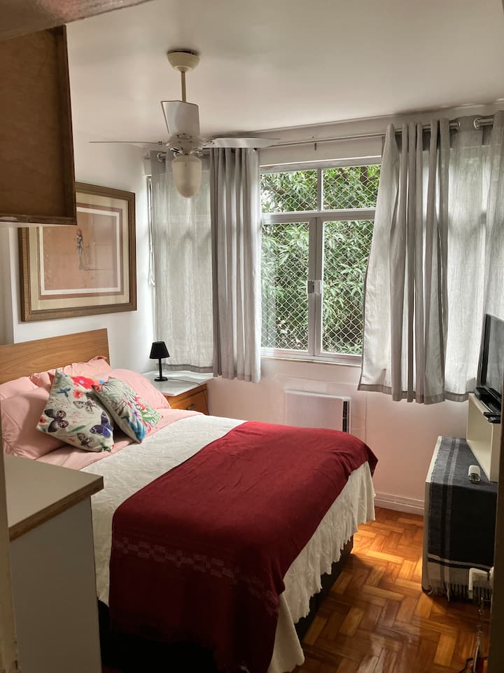 2 พื้นที่ห้องนอน