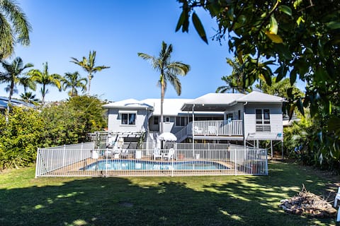 Cook Cottage-Fabulous Outdoor Living/The Strand
