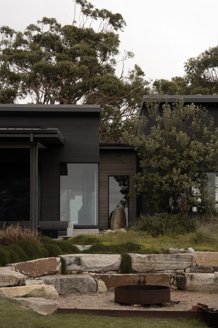 Coastal retreat overlooking Yuraygir
