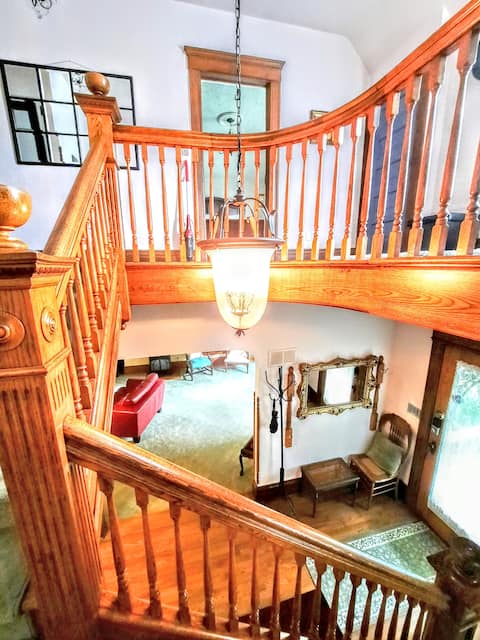 Top Airbnb: The Fitz-Albert Manor in Essex