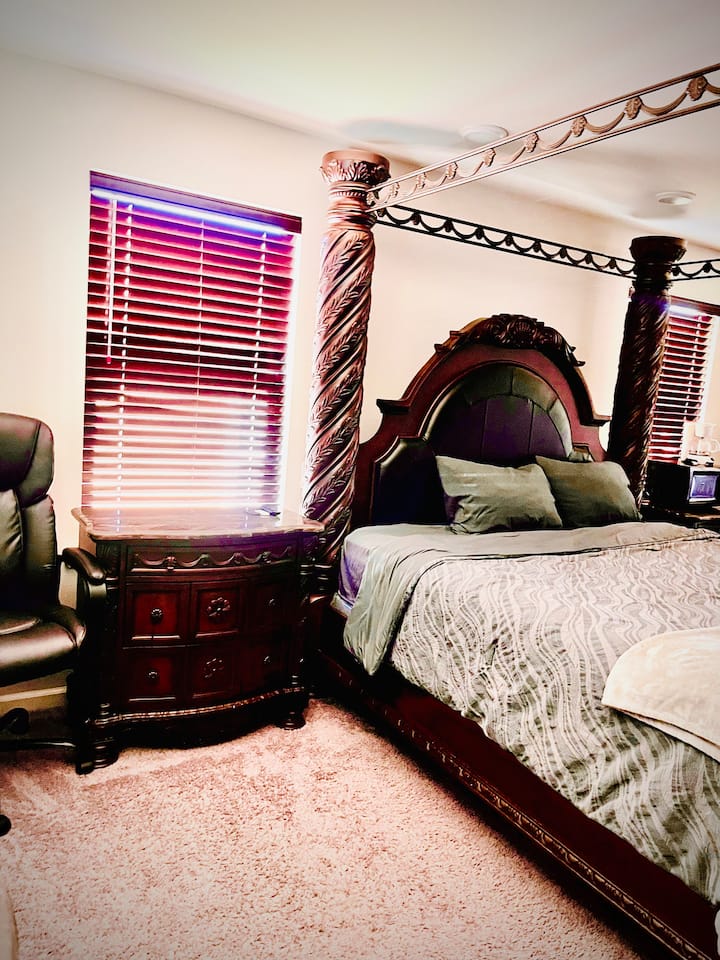 Private Deluxe Room W/private Bathroom - Sparks, NV