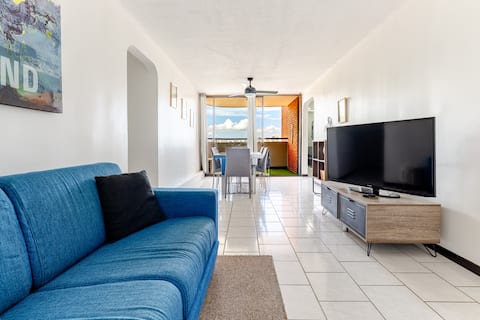 3BR Home w/ AC & high speed internet near airport