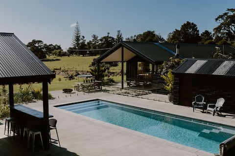 Mangawhai Retreat - heated pool