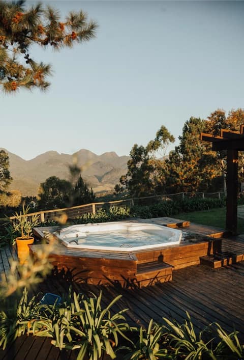 Capivari Mountains | Jacuzzi, fireplace, and sun