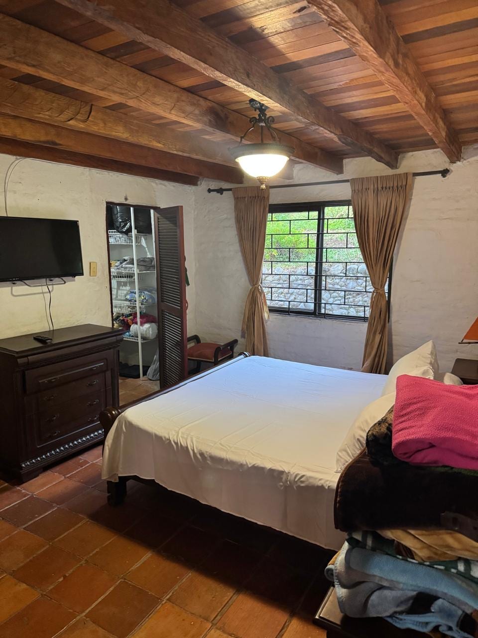 Chumba cha kitanda cha watu wawili na bafu la kujitegemea 