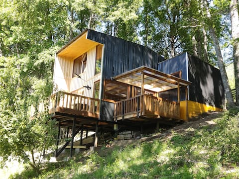 Cabin with a view of the great volcano